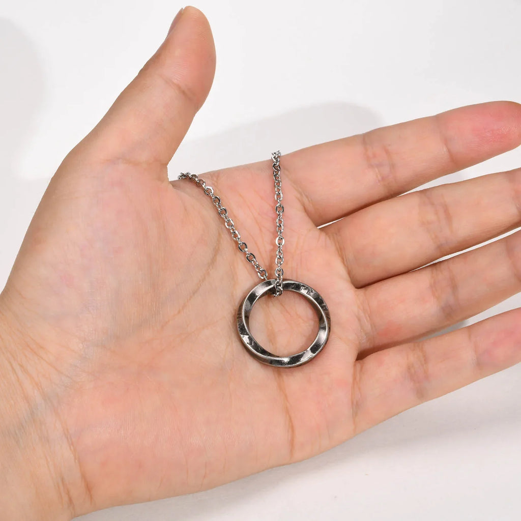 Collier Viking Pendentif Runique Rond acier 23