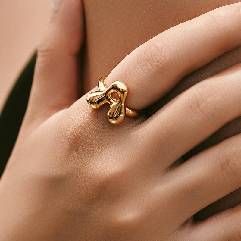 Justerbar personlig ring med initial a