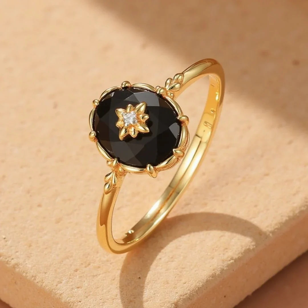 Justerbar ring "Nattens charm" i svart agat 