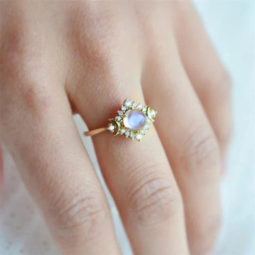 Ring med sten af månesten og strass