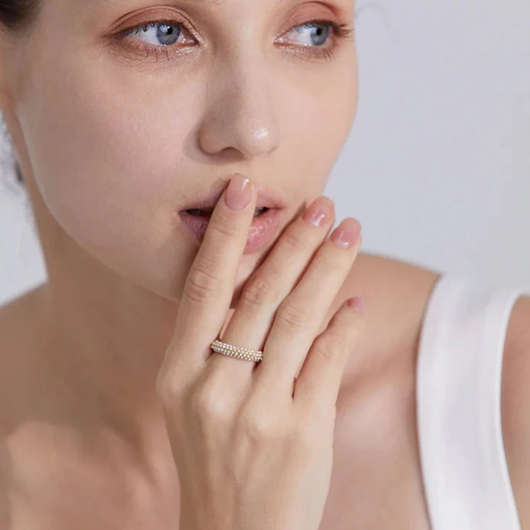 Elegant ring i stil med perler