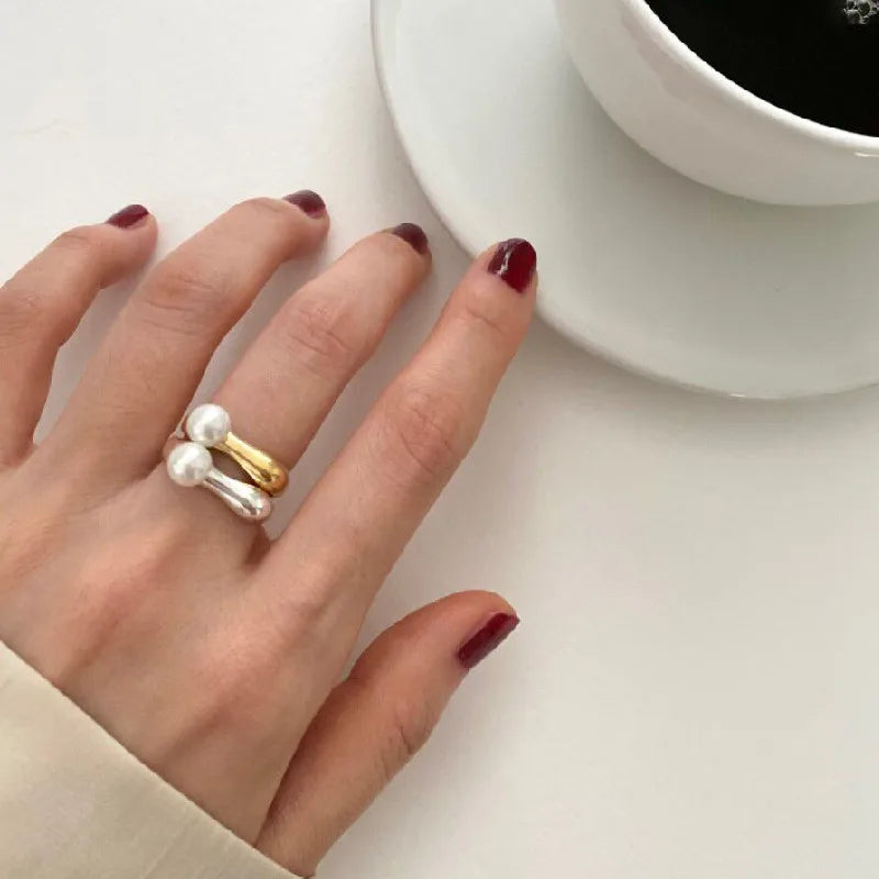 Prsten pro ženy s bílou perlou stříbrný