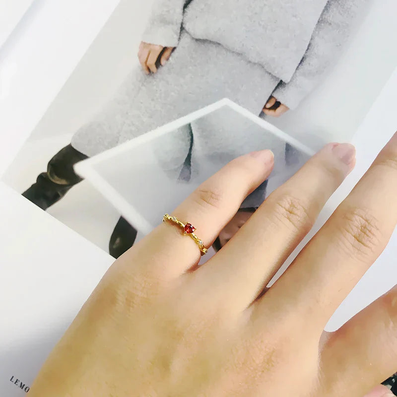 Bague avec Coeur Rouge et Zircon