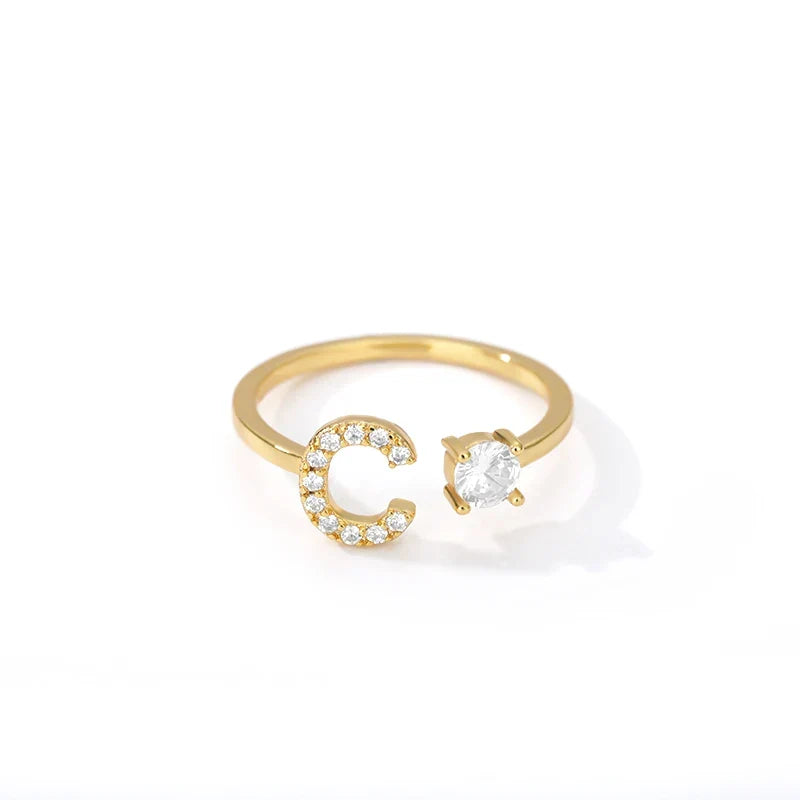 Personlig ring med initial c