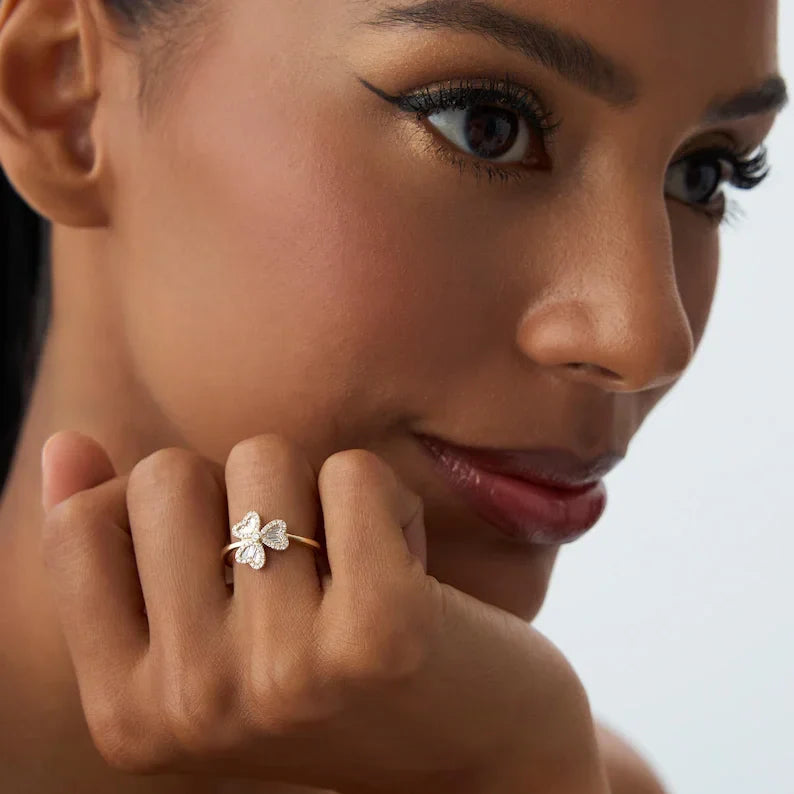 Bague avec Trèfle à 3 Feuilles en Zircon