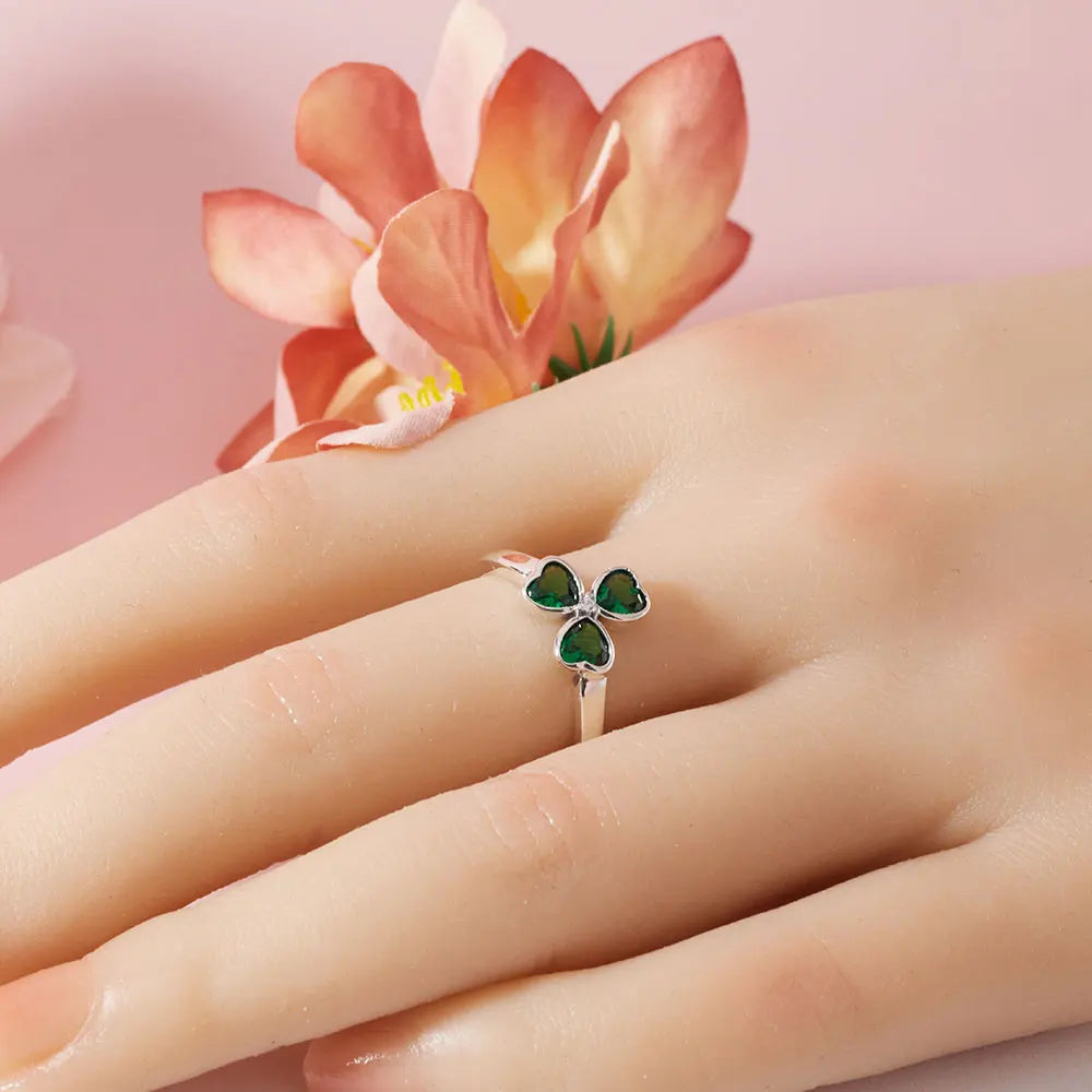 Bague avec Trèfle à 3 Feuilles en Zircon Vert