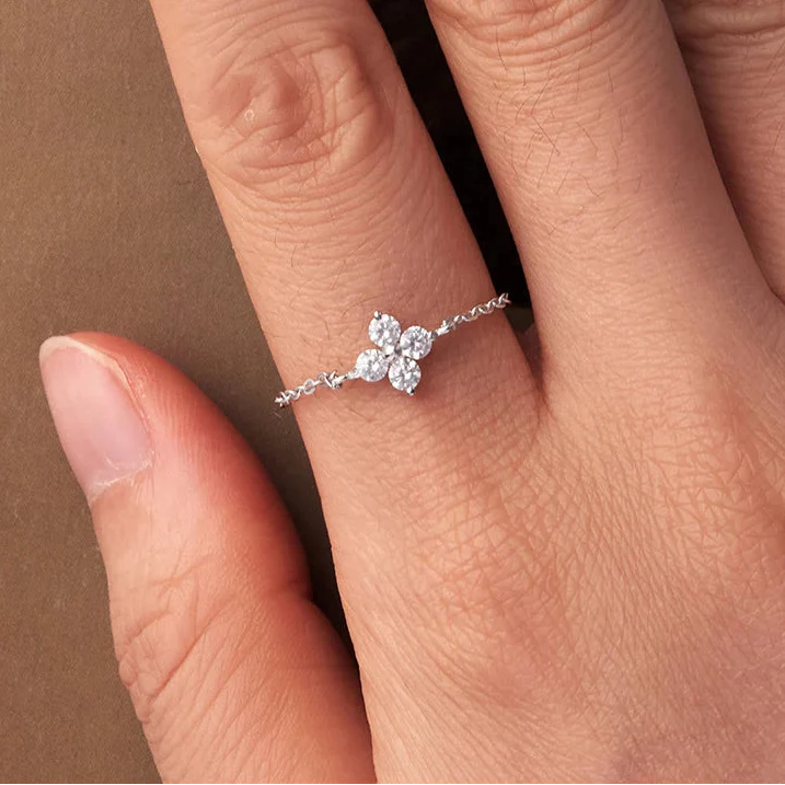 Prsten se čtyřlístkem ze zirkonu