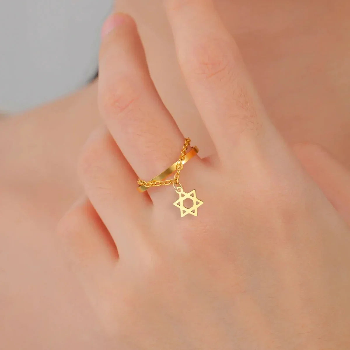Designring med Davidsstjernen, jødisk symbol, i guld