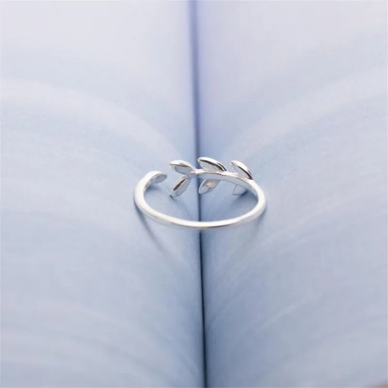 Elegant ring med laurbærblad