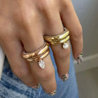 Tynn vann-dråpe ring med perle i zirkonium 1