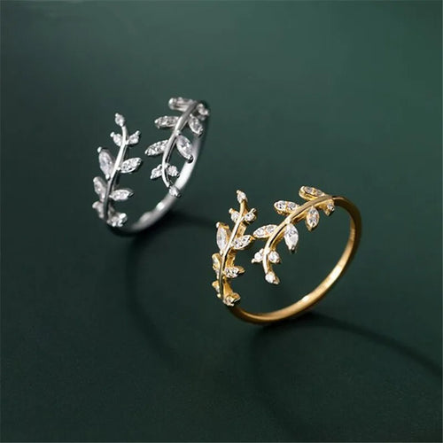 Laurbærblad ring i guld med zirkonia