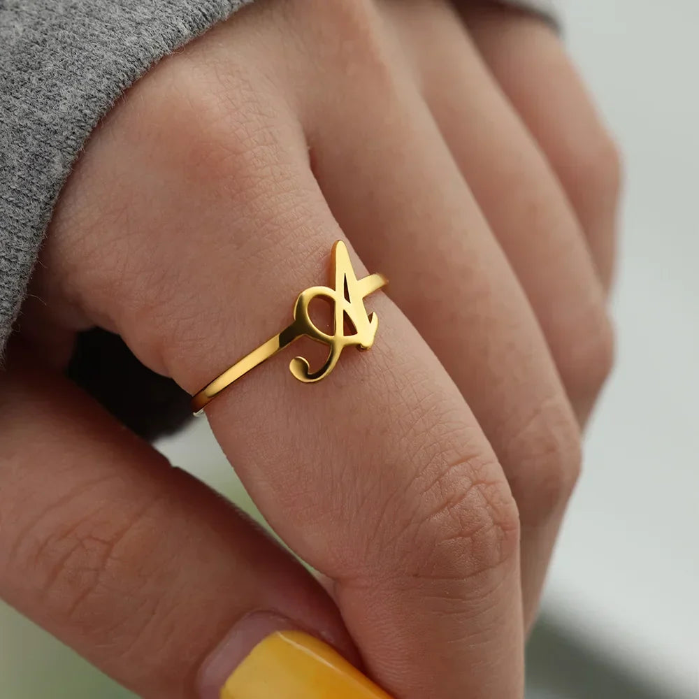 Smal personlig ring med initial a