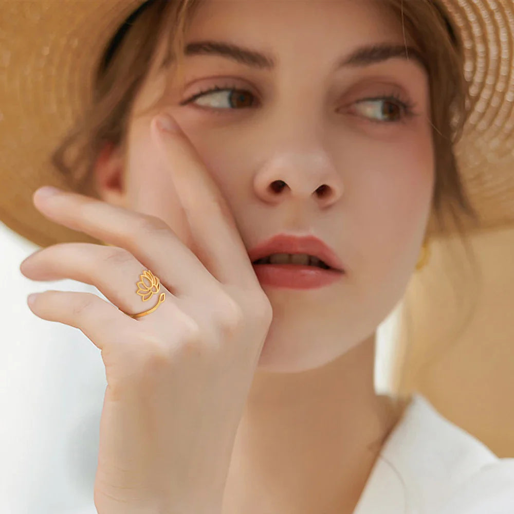 Lotusblomst ring til kvinder i guld