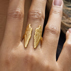 Bred ring med englevinger