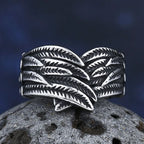 Ring med antikt fjerdesign