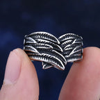 Ring med antikt fjerdesign
