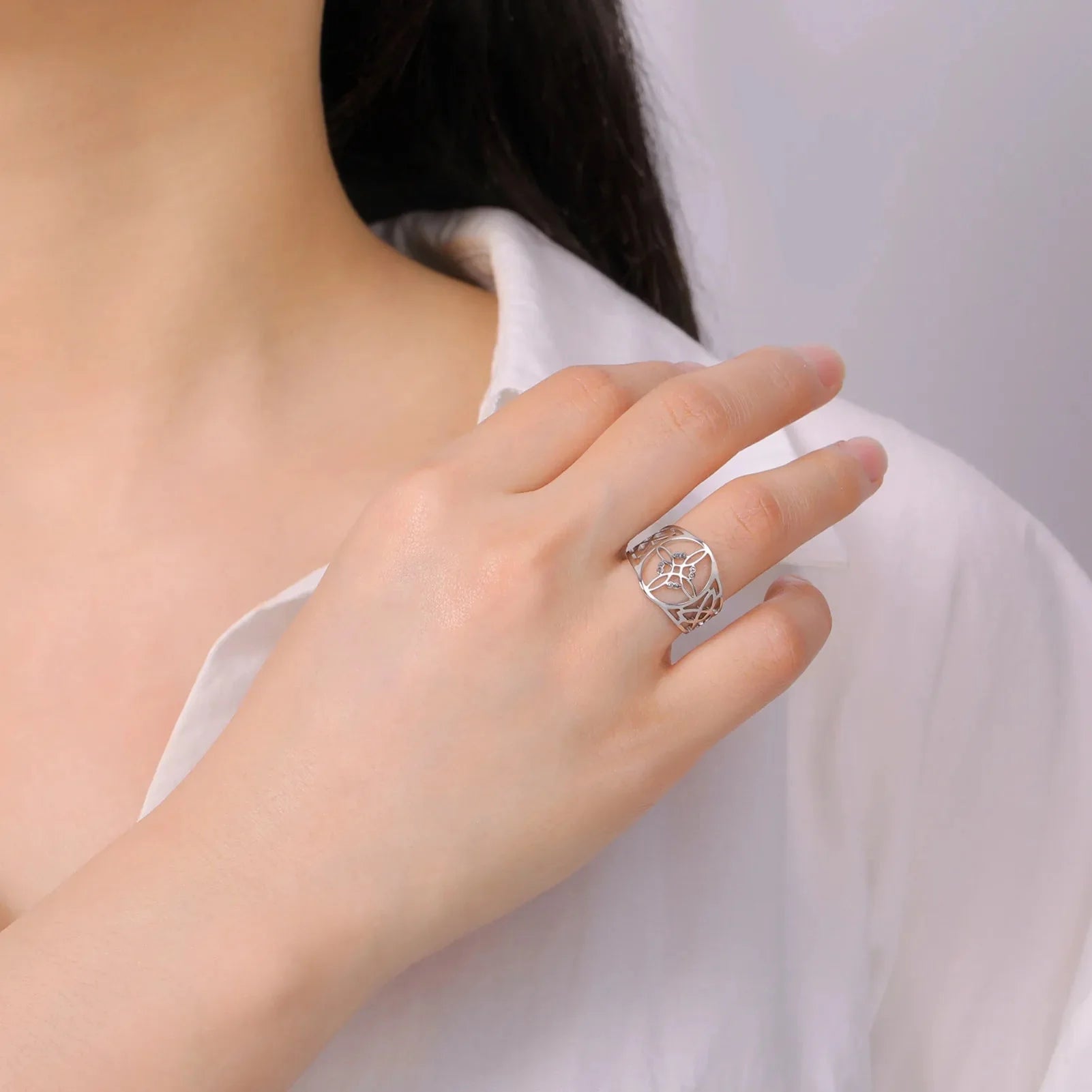 Halsbånd Knyttesløjfe til Heksekvinde Beskyttelsesring Wiccan sølv