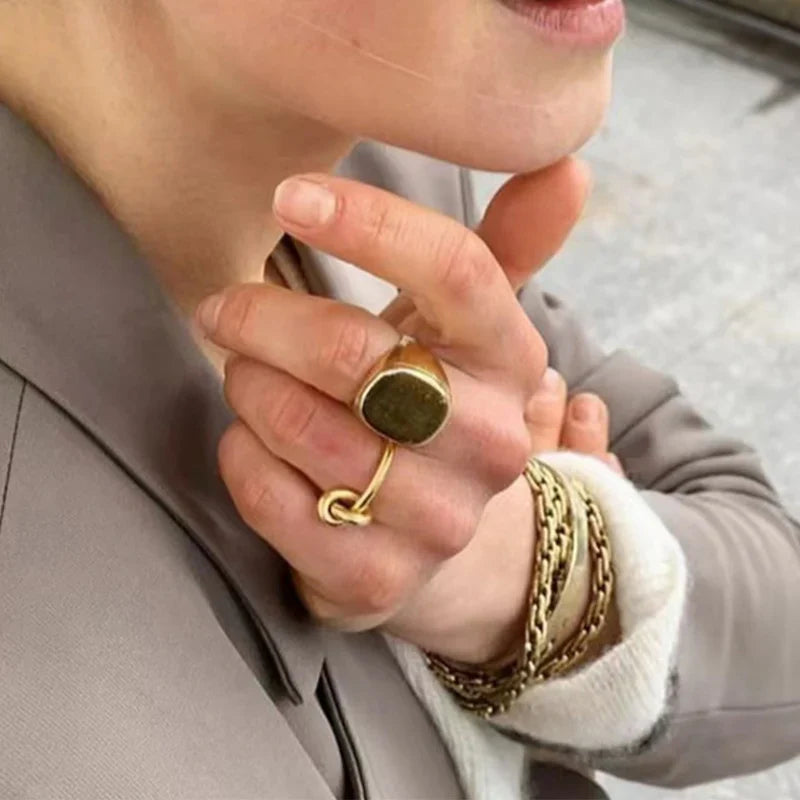 Ring med Tigerøje-sten i guld