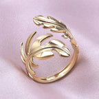 Fjær ring for kvinner i gull