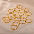 Dame ring initial