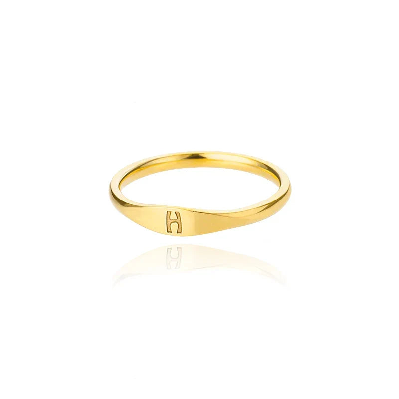 Dame ring initial h