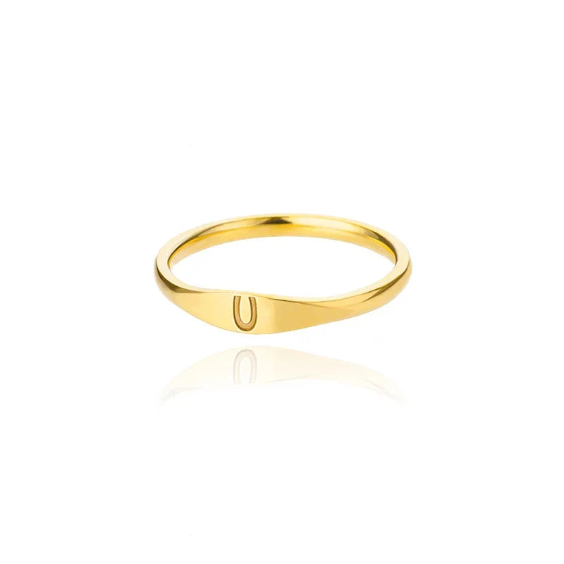 Dame ring initial u