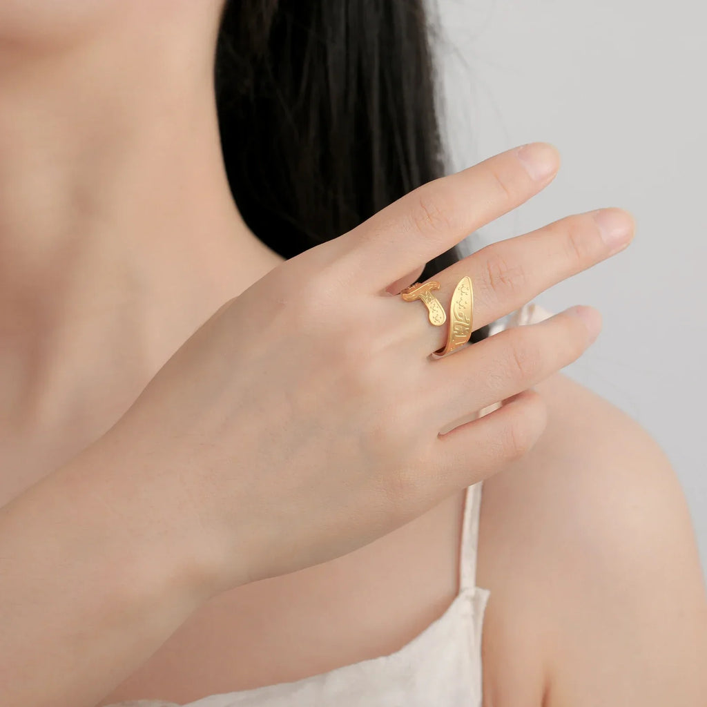 Ring med Ali Zulfiqar-sverd, arabisk symbol, gull