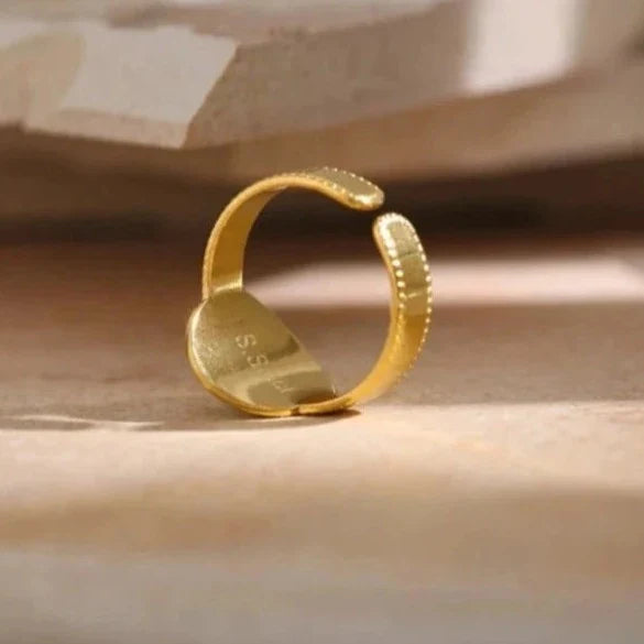 Prsten Slunce s modrým kamenem