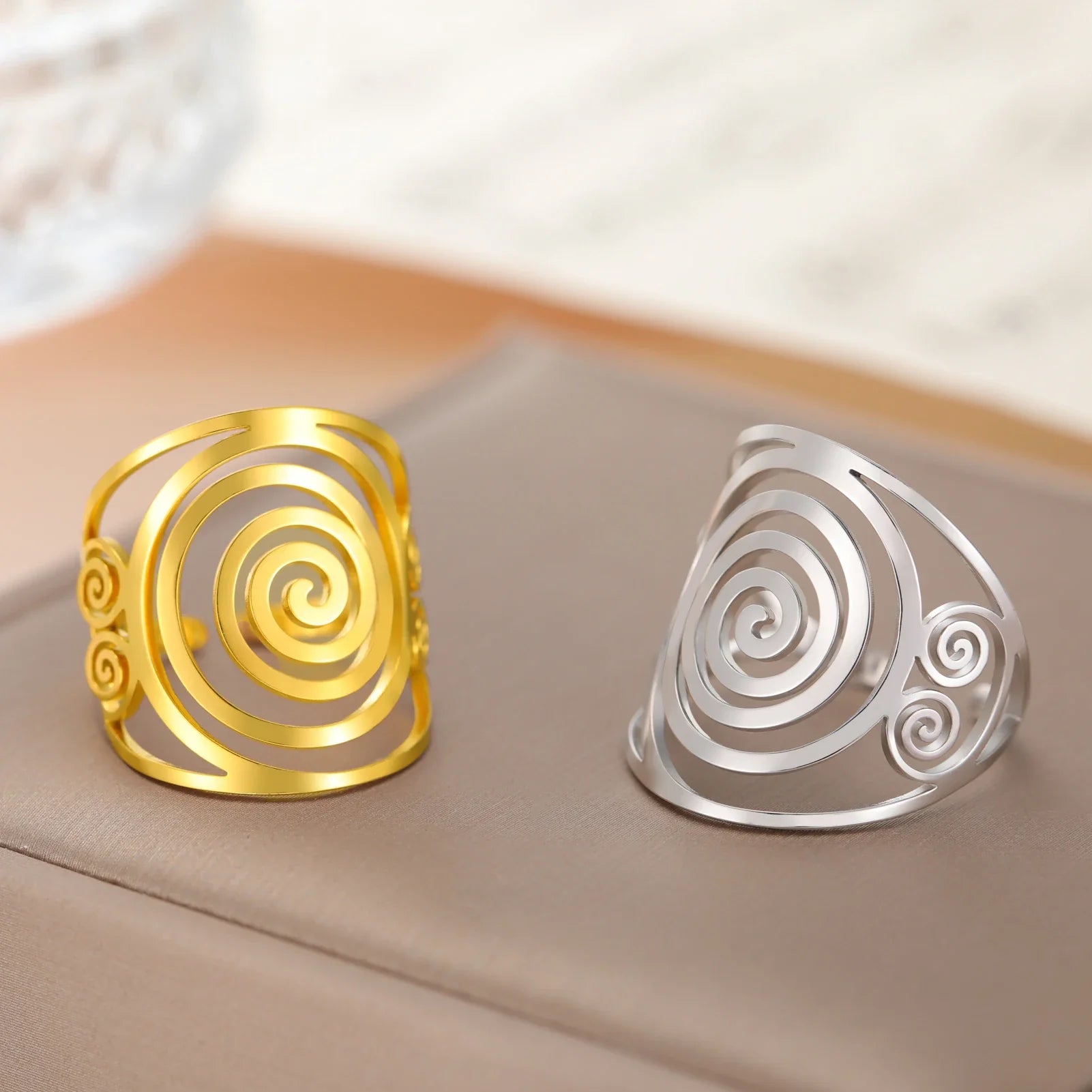 Bred spiralring til kvinder i sølv