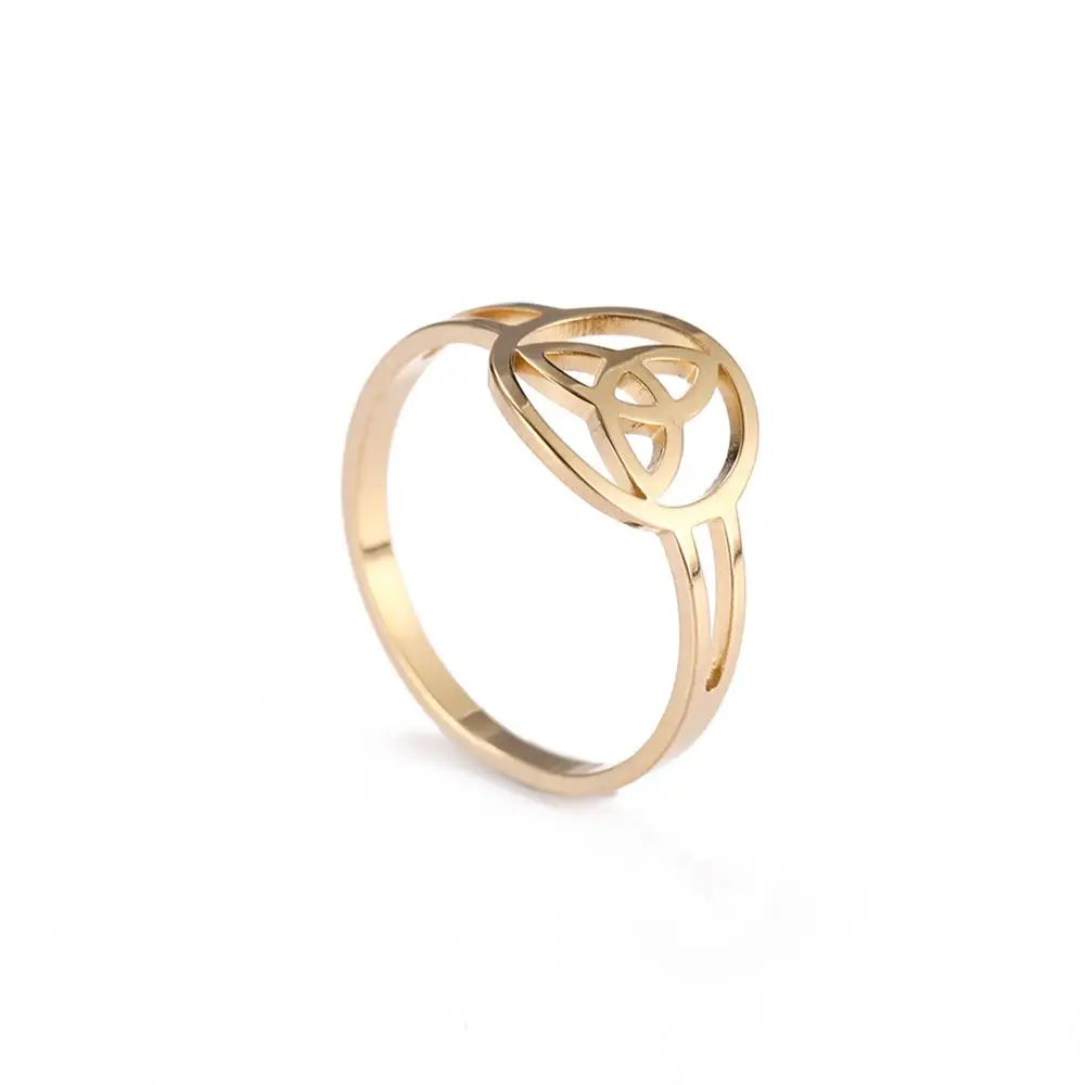 Ring Triquetra Keltisk Treenighedsknude i guld