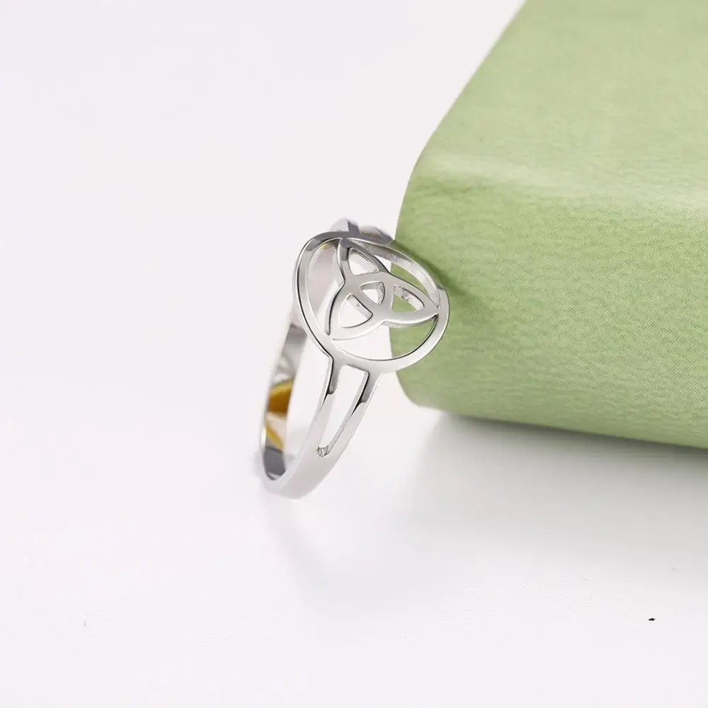 Ring Triquetra Keltisk Treenighedsknude i sølv