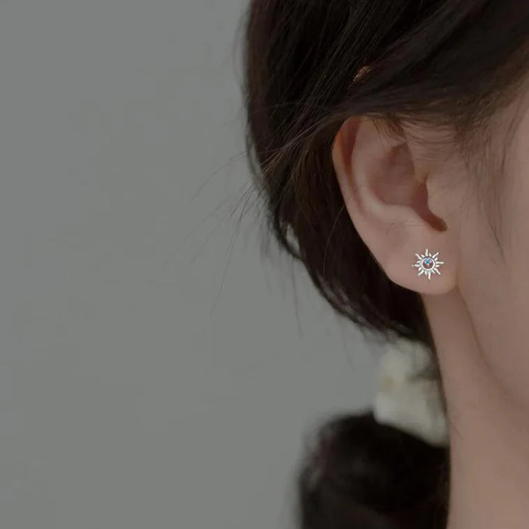 Boucles d'Oreilles Clou Soleil avec Zircon