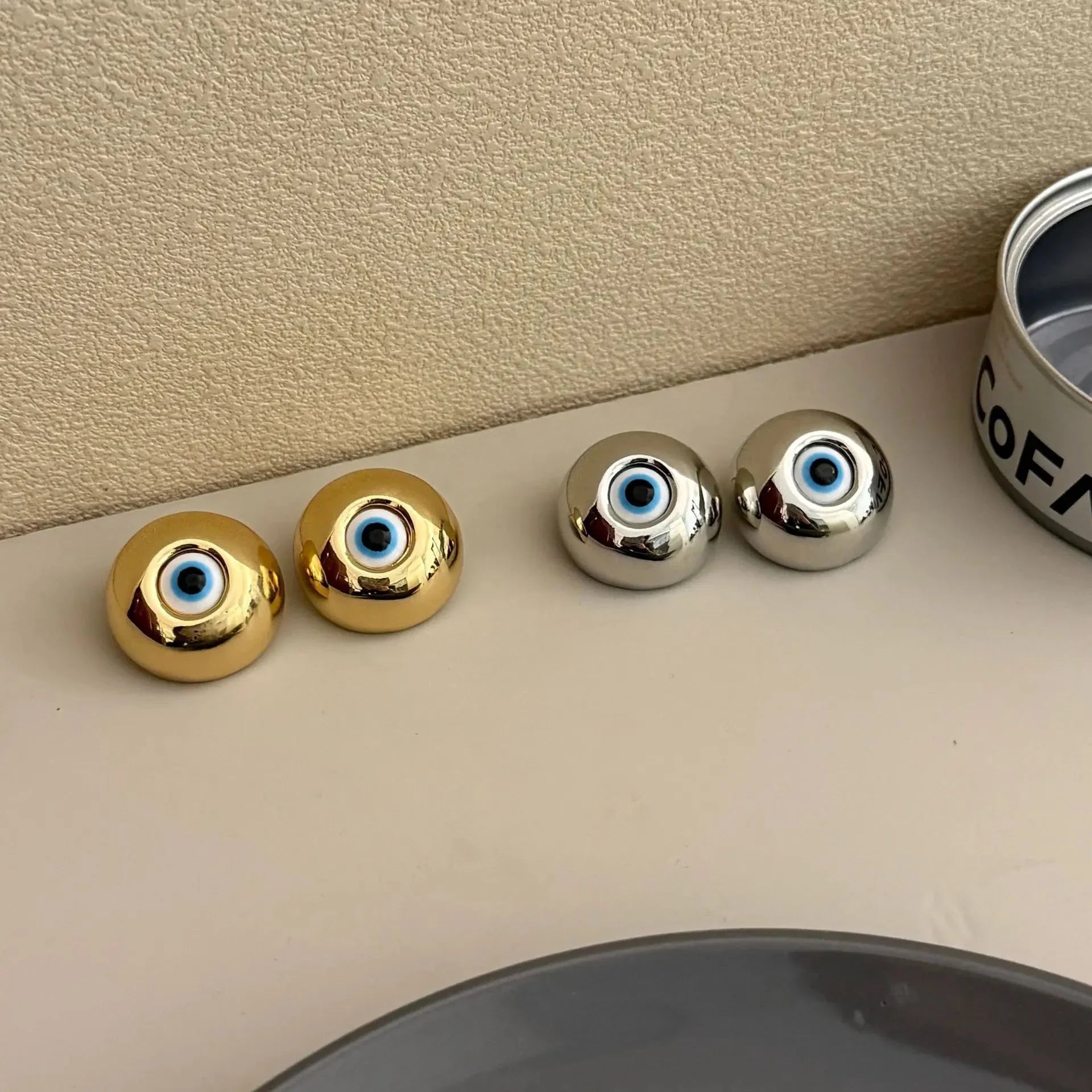 Vintage ørestikker mod det onde øje guld