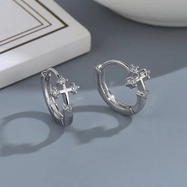 Boucles d'Oreilles Créoles Croix de Jésus avec Zircon