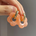 Creol-øreringer med blomst i harpiks