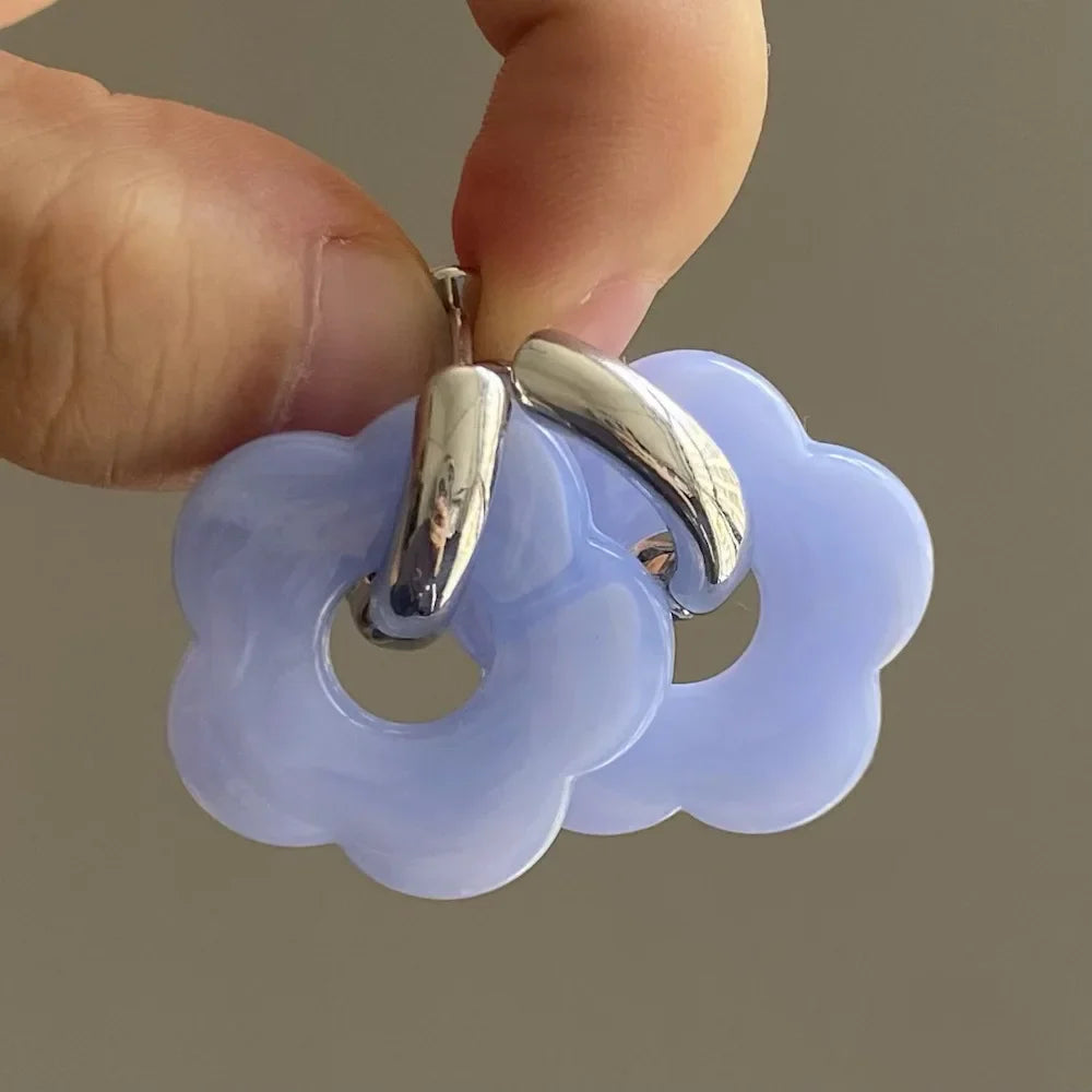 Creol-øreringer med blomst i harpiks