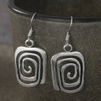 Etniske hengende geometriske øredobber