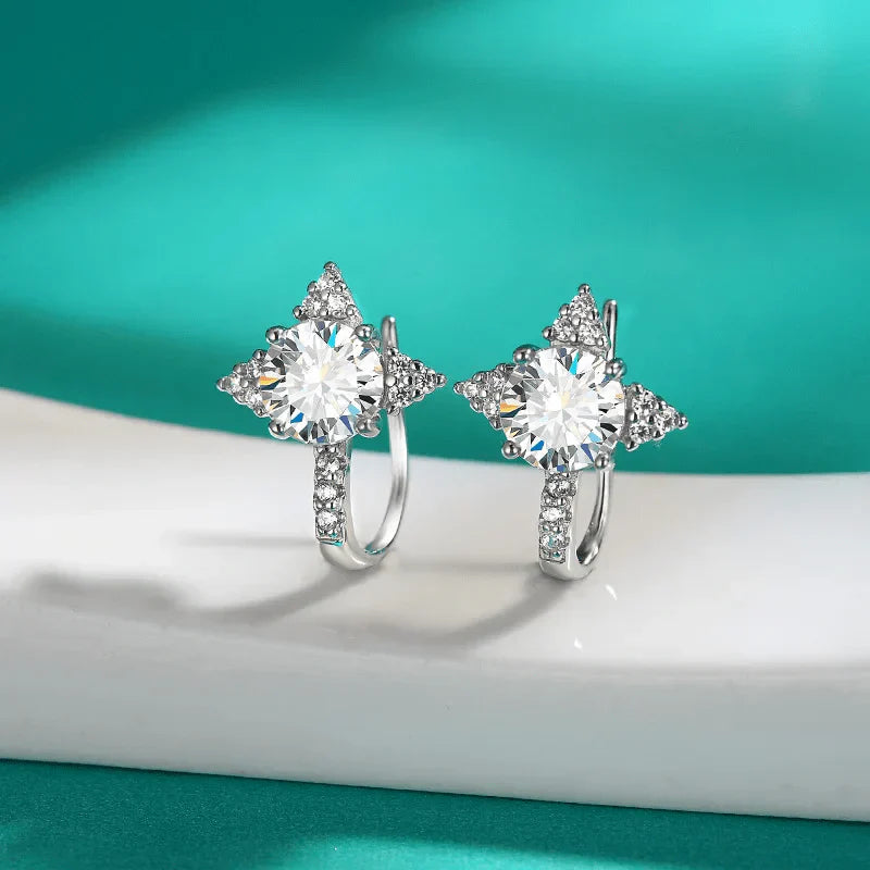 Boucles d’oreilles Étreinte d’Étoiles Filantes Moissanite