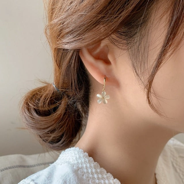 Øreringe med Opalblomst