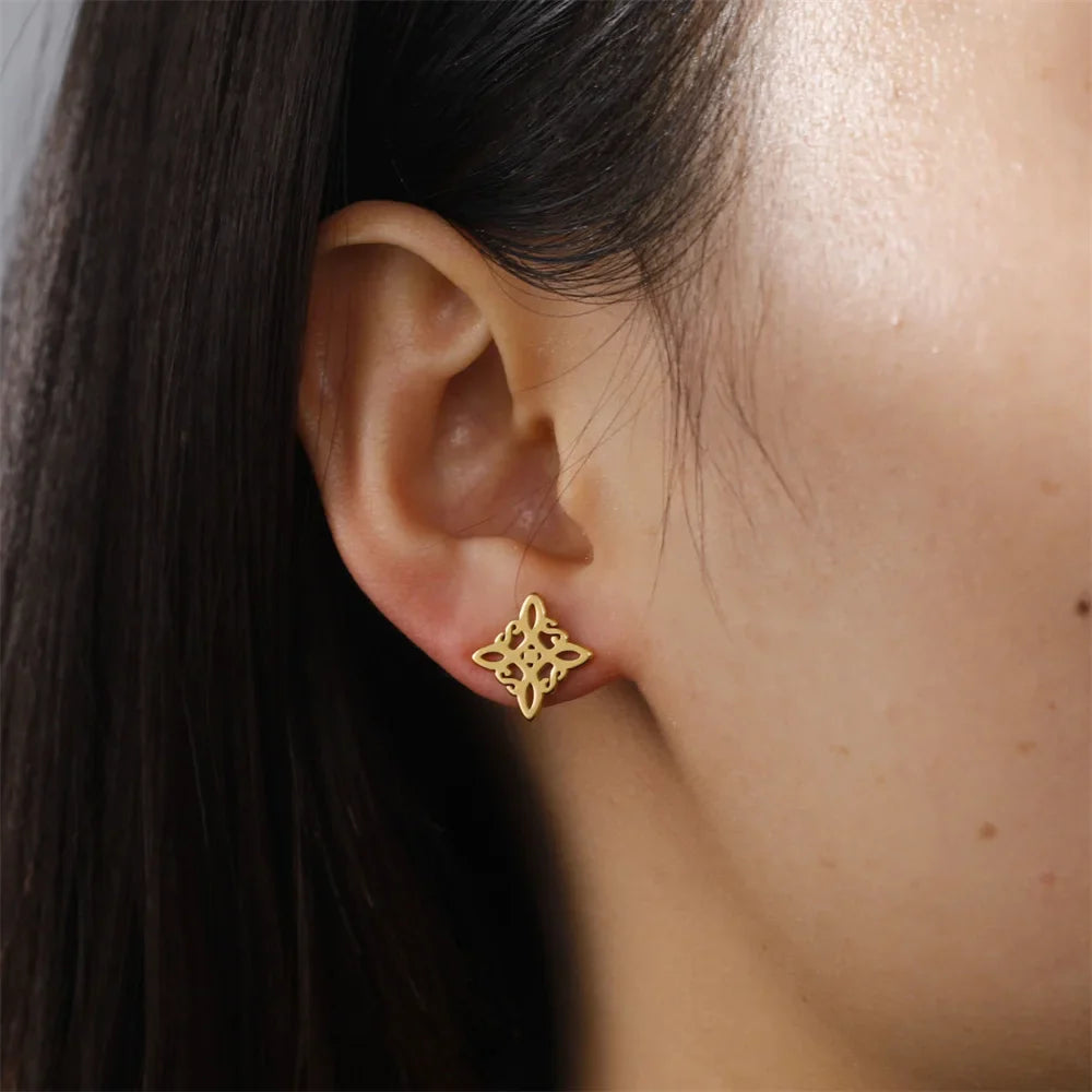 Náušnice Uzlík čarodějnice Ochranné hroty pro ženy Wiccan zlaté