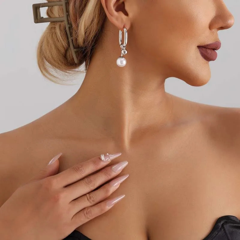 Stylové kruhové náušnice s perličkami