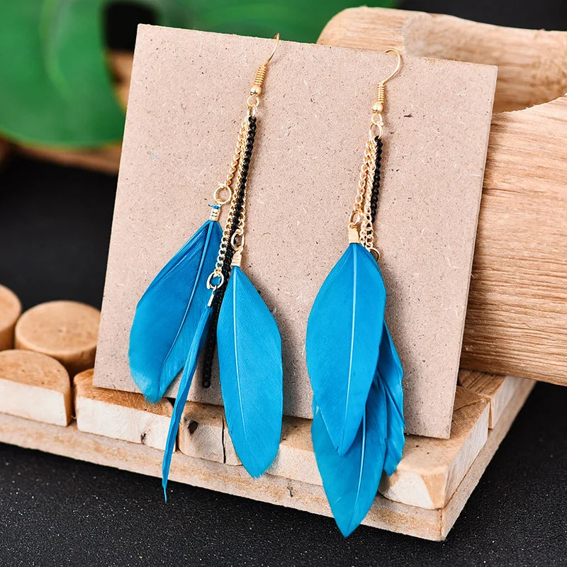 Boucles d'Oreilles Pendantes avec Plumes Colorées 3