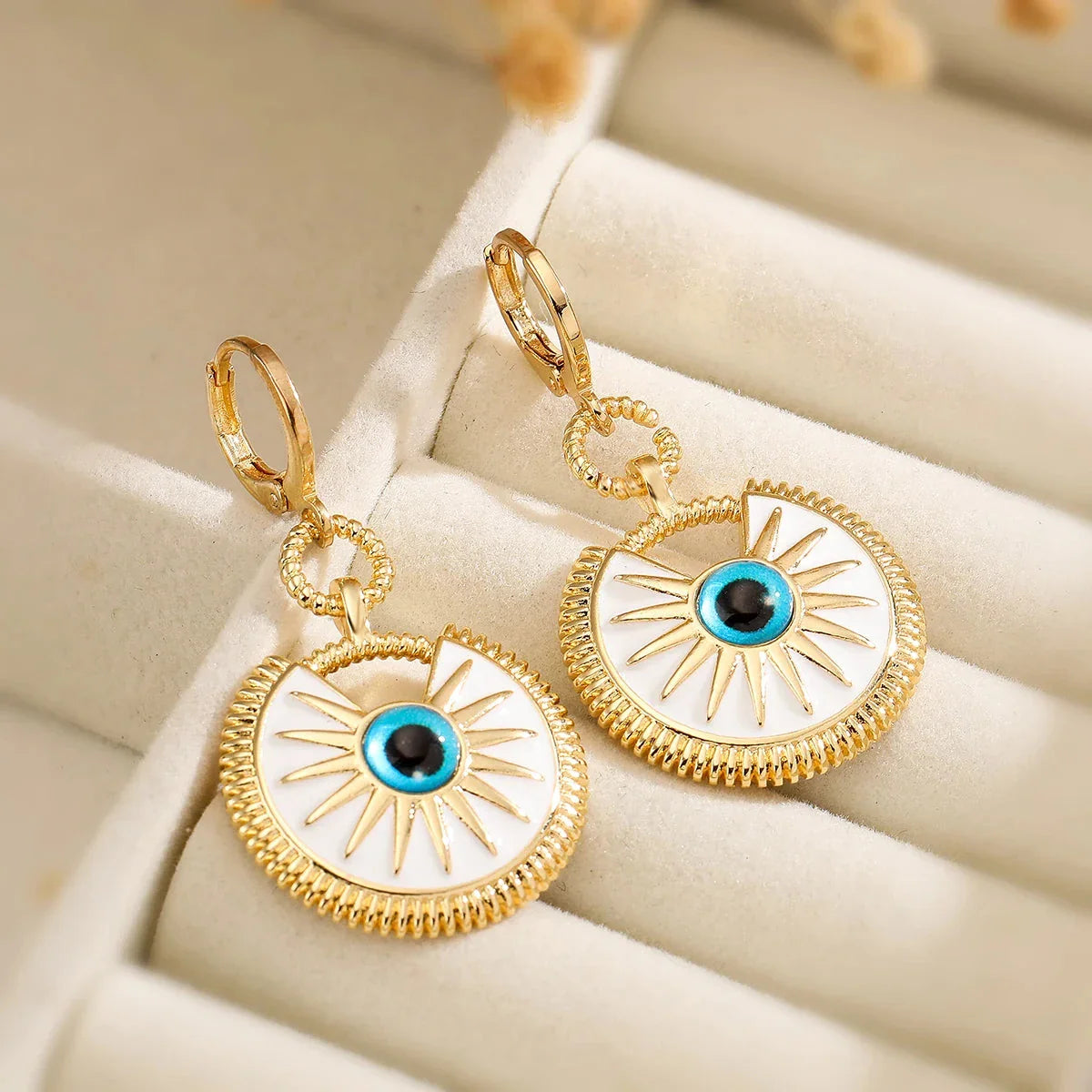 Boucles d'Oreilles Pendantes Contre le Mauvais Oeil pour Femme blanc