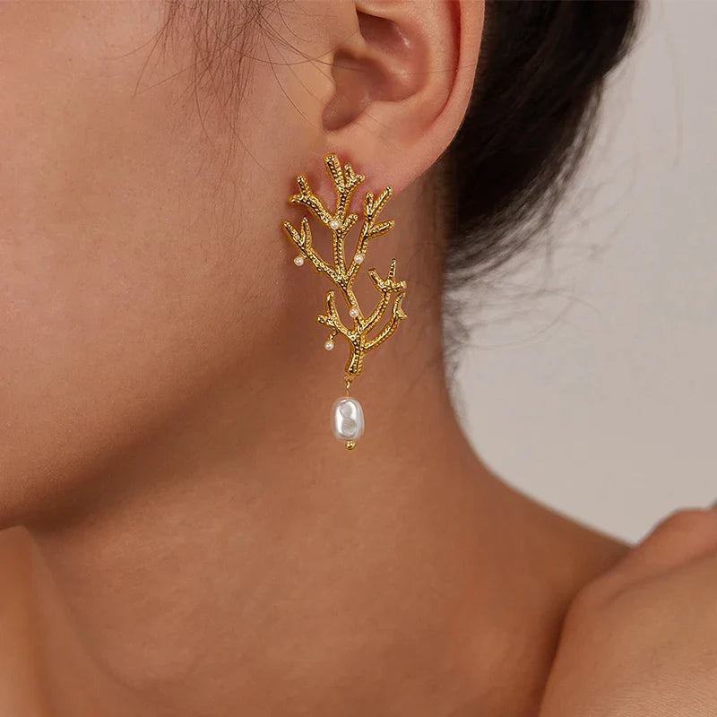 Hængende Øreringe med Koraller og Hvide Perler