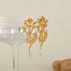 Hængende Øreringe med Koraller og Hvide Perler