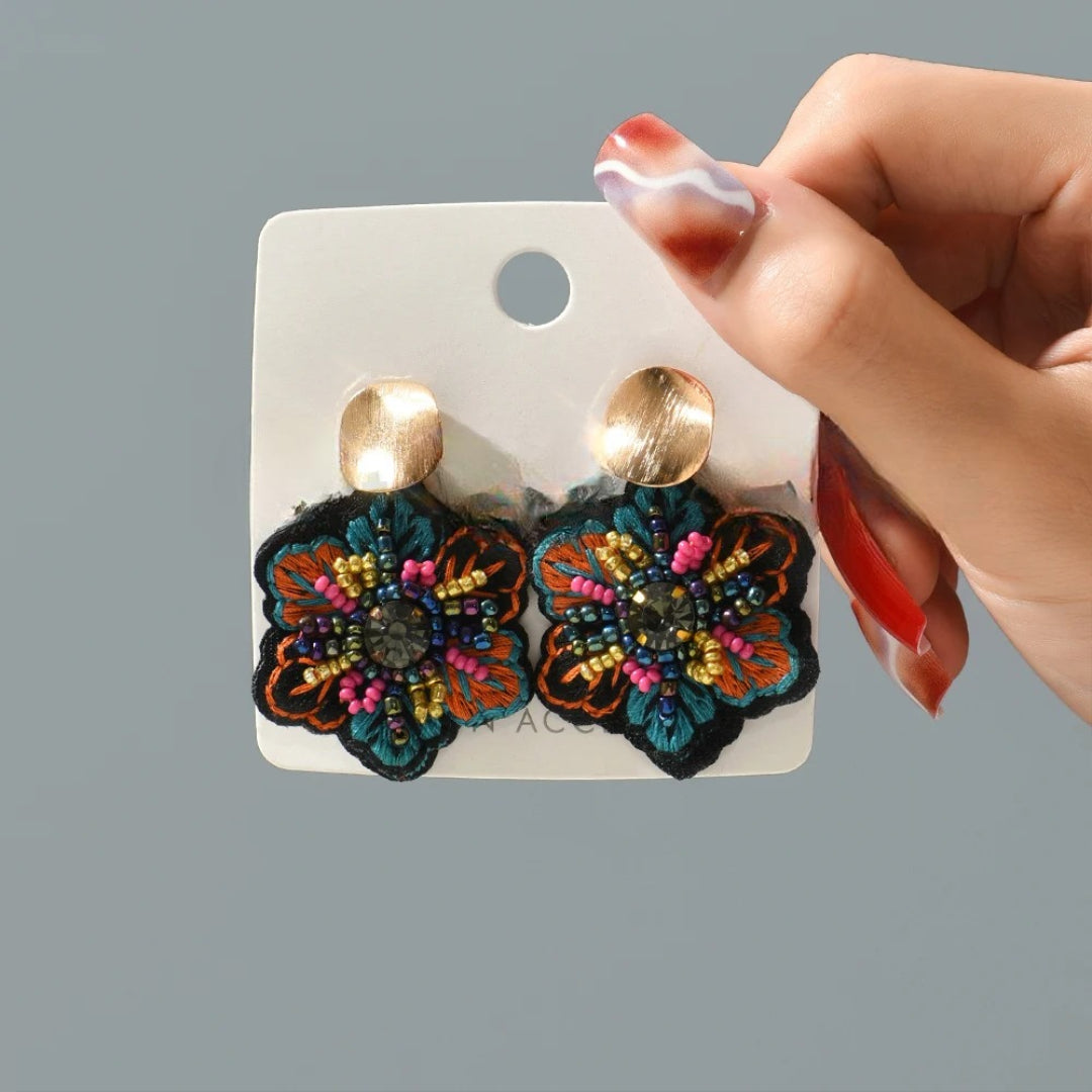 Fargerike Blomster Hengeøredobber 