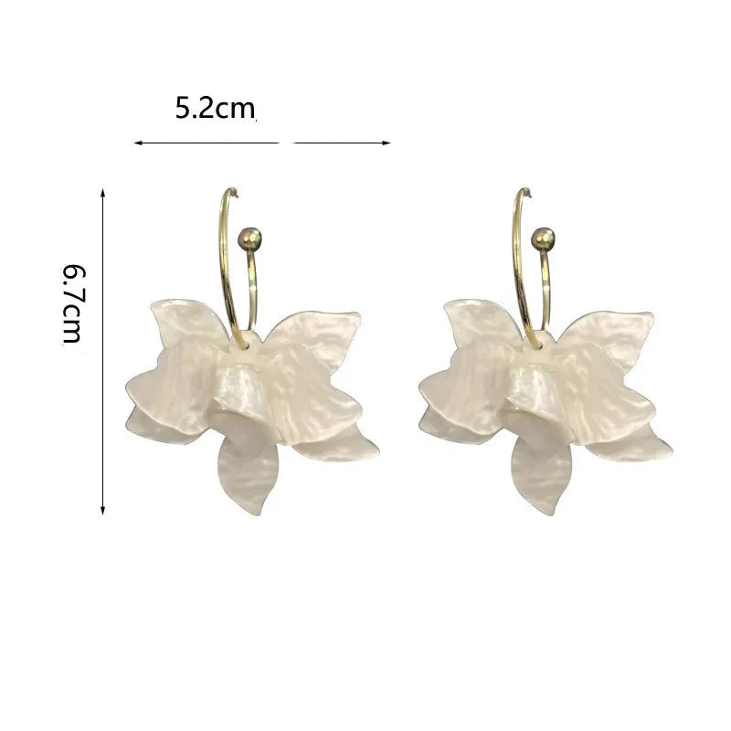 Boucles d'Oreilles Créoles Pendantes Fleurs Larges blanc