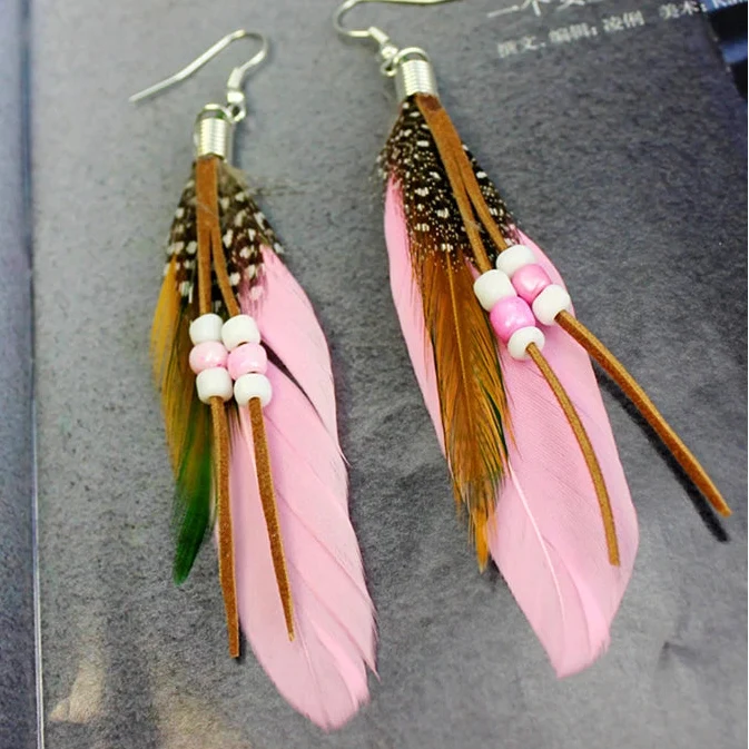 Fjäderörhängen i Apache-stil rosa