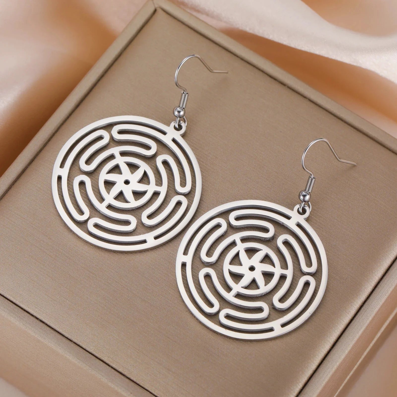 Hekates hjul Strophalos hængende øreringe til kvinder i sølv