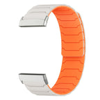 Magnetisk urrem til Fitbit Versa 3, Versa 4, Sense 1 og Sense 2 hvid orange